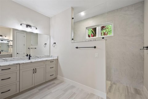 Купить виллу или дом в Леди-Лейк, Флорида 14 комнат, 235.41м2, № 1735538 - фото 30