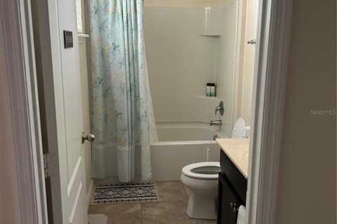 House in Kissimmee, Florida 3 bedrooms, 207.64 sq.m. № 2211928 - photo 6
