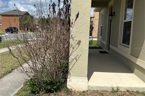 House in Kissimmee, Florida 3 bedrooms, 207.64 sq.m. № 2211928 - photo 2