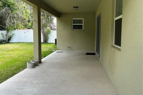 House in Kissimmee, Florida 3 bedrooms, 207.64 sq.m. № 2211928 - photo 3