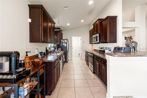 House in Wimauma, Florida 3 bedrooms, 181.9 sq.m. № 1801619 - photo 14