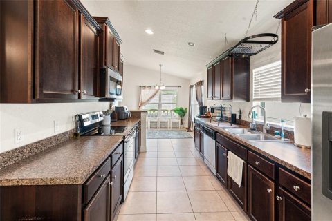 House in Wimauma, Florida 3 bedrooms, 181.9 sq.m. № 1801619 - photo 15