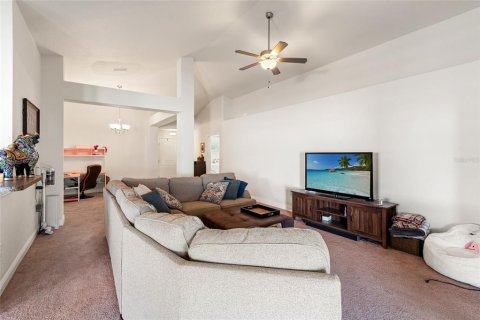 House in Wimauma, Florida 3 bedrooms, 181.9 sq.m. № 1801619 - photo 12