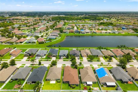 House in Wimauma, Florida 3 bedrooms, 181.9 sq.m. № 1801619 - photo 27