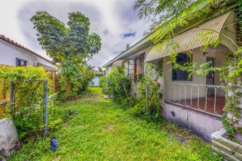 House in Miami, Florida 3 bedrooms, 114.36 sq.m. № 1962999 - photo 26