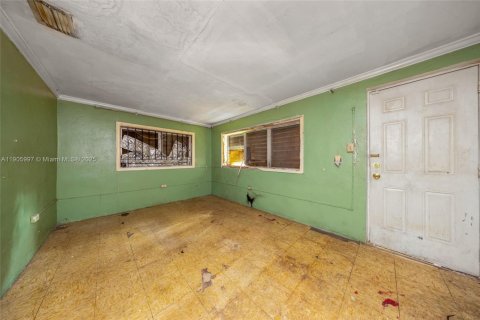 House in Miami, Florida 3 bedrooms, 114.36 sq.m. № 1962999 - photo 9