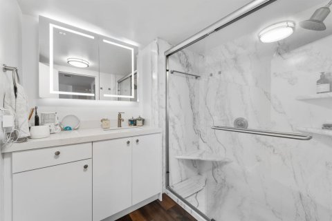 Condo in Fort Lauderdale, Florida, 2 bedrooms  № 2185998 - photo 9