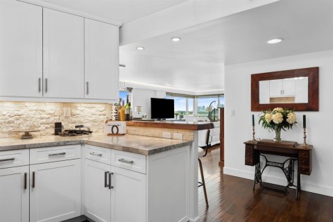 Condo in Fort Lauderdale, Florida, 2 bedrooms  № 2185998 - photo 5