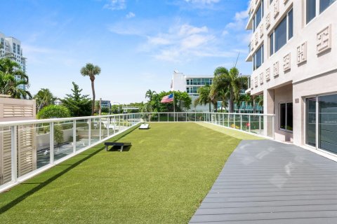 Condo in Fort Lauderdale, Florida, 2 bedrooms  № 2185998 - photo 17