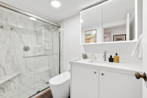 Condo in Fort Lauderdale, Florida, 2 bedrooms  № 2185998 - photo 13