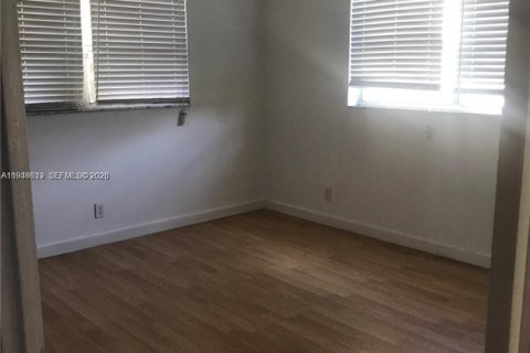 Copropriété à vendre à Tamarac, Floride: 2 chambres, 88.16 m2 № 2152984 - photo 10