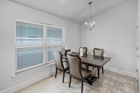 House in Haines City, Florida 4 bedrooms, 167.87 sq.m. № 1690785 - photo 8
