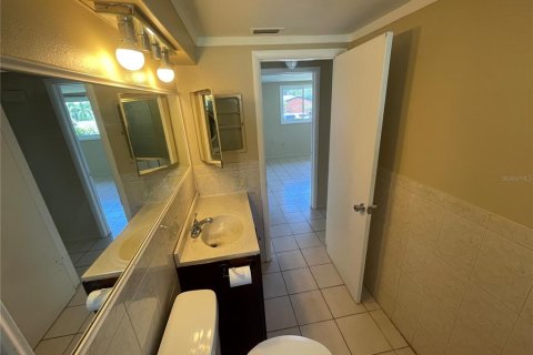 House in Holiday, Florida 3 bedrooms, 110.09 sq.m. № 1771698 - photo 8