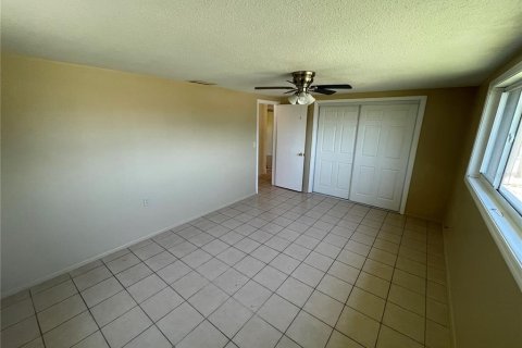 House in Holiday, Florida 3 bedrooms, 110.09 sq.m. № 1771698 - photo 12