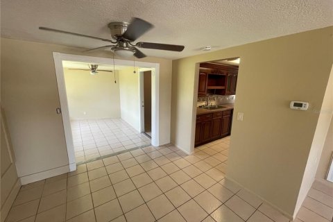 House in Holiday, Florida 3 bedrooms, 110.09 sq.m. № 1771698 - photo 17