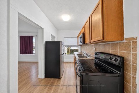 Immobilier commercial à vendre à Daytona Beach, Floride: 12 chambres, 200.11 m2 № 2403557 - photo 10