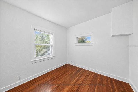 Immobilier commercial à vendre à Daytona Beach, Floride: 12 chambres, 200.11 m2 № 2403557 - photo 8