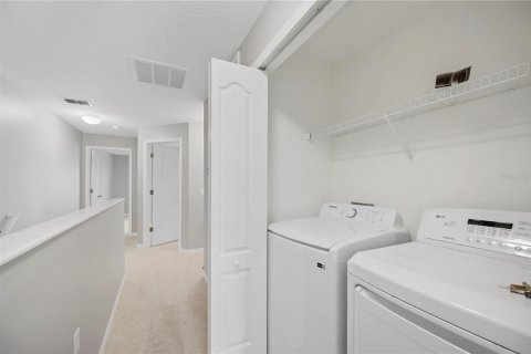 Townhouse in Lakeland, Florida 4 bedrooms, 137.4 sq.m. № 1808008 - photo 21