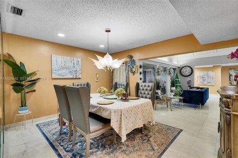 Casa en venta en Tamarac, Florida, 3 dormitorios, 309.55 m2 № 2053467 - foto 14