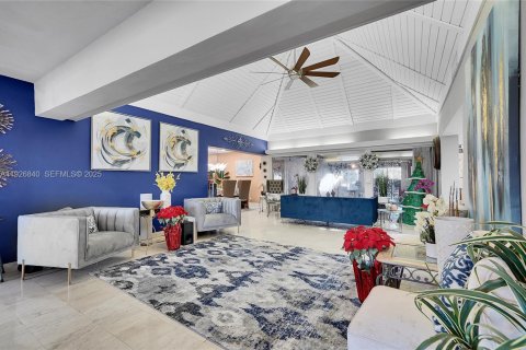 Casa en venta en Tamarac, Florida, 3 dormitorios, 309.55 m2 № 2053467 - foto 8