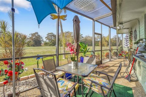 Casa en venta en Tamarac, Florida, 3 dormitorios, 309.55 m2 № 2053467 - foto 30