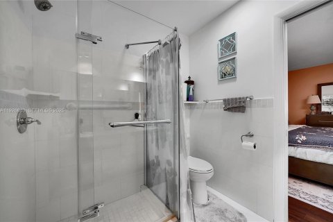 Casa en venta en Tamarac, Florida, 3 dormitorios, 309.55 m2 № 2053467 - foto 27