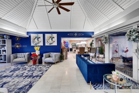 Casa en venta en Tamarac, Florida, 3 dormitorios, 309.55 m2 № 2053467 - foto 5