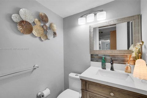 Casa en venta en Tamarac, Florida, 3 dormitorios, 309.55 m2 № 2053467 - foto 13