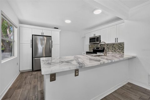 Villa ou maison à vendre à Saint Petersburg, Floride: 3 chambres, 121.14 m2 № 2349208 - photo 6