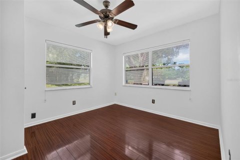 Villa ou maison à vendre à Saint Petersburg, Floride: 3 chambres, 121.14 m2 № 2349208 - photo 19