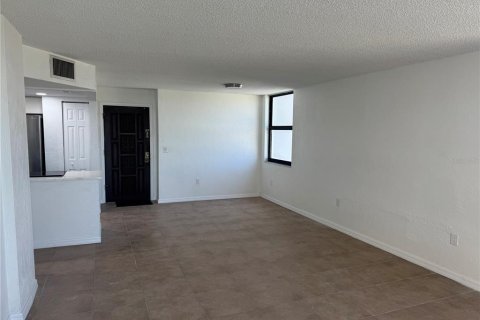 Condo in Ormond Beach, Florida, 2 bedrooms  № 1851732 - photo 3