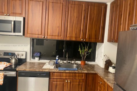 Condo in Sunny Isles Beach, Florida, 2 bedrooms  № 1950155 - photo 3