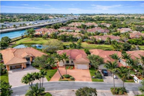 Casa en alquiler en Plantation, Florida, 5 dormitorios, 265.51 m2 № 2010686 - foto 4