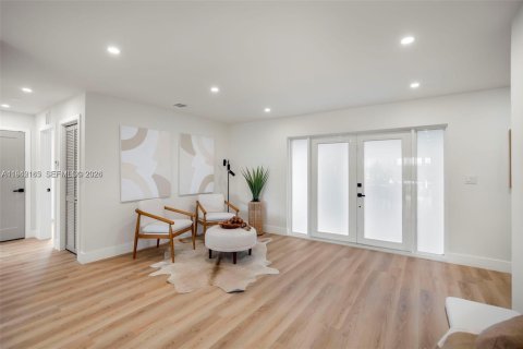 House in Fort Lauderdale, Florida 4 bedrooms, 164.81 sq.m. № 1999768 - photo 13
