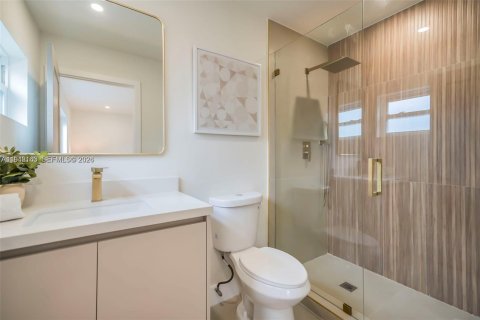 House in Fort Lauderdale, Florida 4 bedrooms, 164.81 sq.m. № 1999768 - photo 17