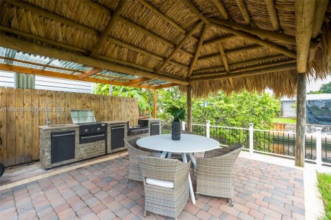 House in Fort Lauderdale, Florida 4 bedrooms, 164.81 sq.m. № 1999768 - photo 26