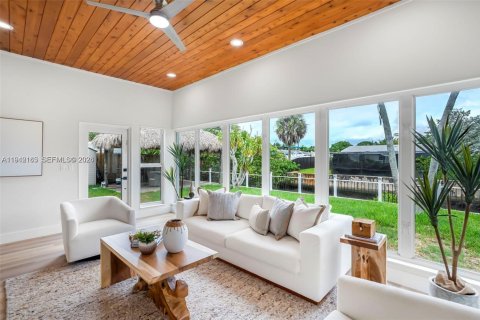 House in Fort Lauderdale, Florida 4 bedrooms, 164.81 sq.m. № 1999768 - photo 6