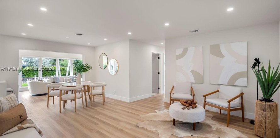 House in Fort Lauderdale, Florida 4 bedrooms, 164.81 sq.m. № 1999768