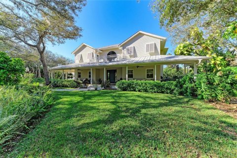 House in Punta Gorda, Florida 5 bedrooms, 507.53 sq.m. № 2166192 - photo 2