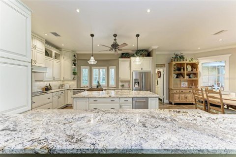House in Punta Gorda, Florida 5 bedrooms, 507.53 sq.m. № 2166192 - photo 17