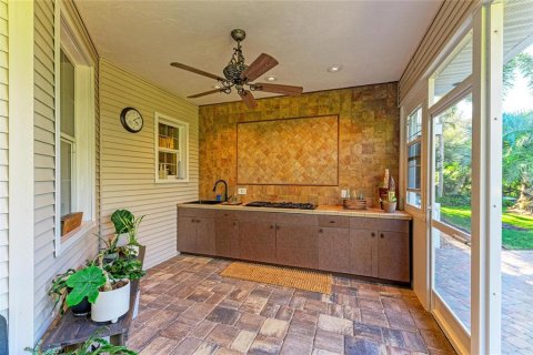 House in Punta Gorda, Florida 5 bedrooms, 507.53 sq.m. № 2166192 - photo 29