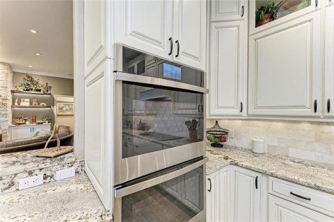 House in Punta Gorda, Florida 5 bedrooms, 507.53 sq.m. № 2166192 - photo 21