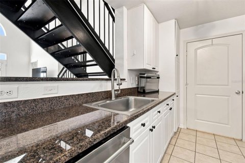 Condo in Tampa, Florida, 2 bedrooms № 2324523 - photo 17