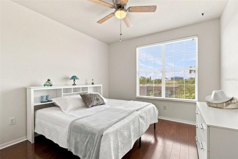 Condo in Tampa, Florida, 2 bedrooms № 2324523 - photo 6