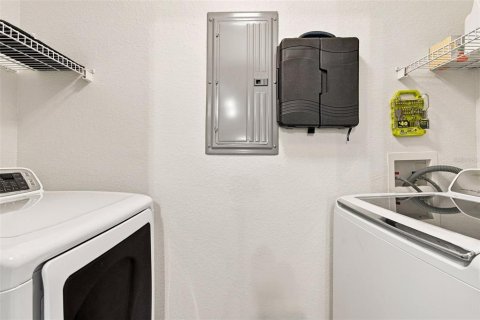 Condo in Tampa, Florida, 2 bedrooms № 2324523 - photo 27