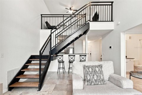 Condo in Tampa, Florida, 2 bedrooms № 2324523 - photo 4