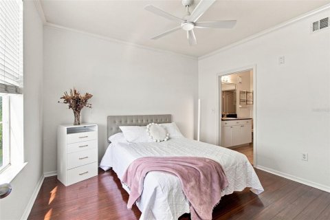 Condo in Tampa, Florida, 2 bedrooms № 2324523 - photo 5