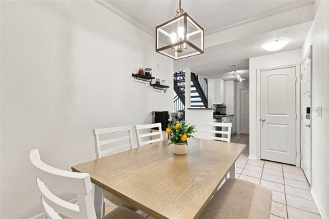 Condo in Tampa, Florida, 2 bedrooms № 2324523 - photo 8