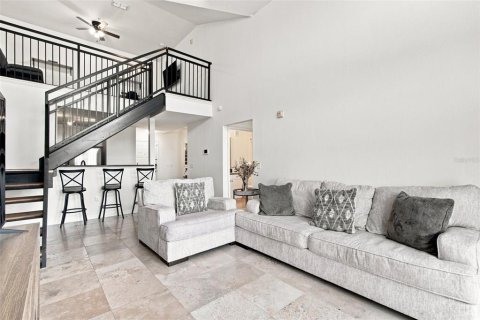 Condo in Tampa, Florida, 2 bedrooms № 2324523 - photo 2
