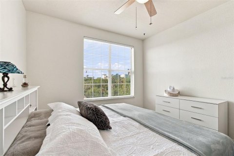 Condo in Tampa, Florida, 2 bedrooms № 2324523 - photo 28